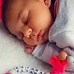 Nez, Joue, Peau, Lip, Hand, Photograph, Facial Expression, Mouth, Blanc, Comfort, Cloud, Baby Sleeping, Textile, Baby & Toddler Clothing, Baby, Happy, Finger, Personne