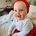 Sourire, Baby & Toddler Clothing, Sleeve, Happy, Rose, Headgear, Bambin, Baby, Costume Hat, Comfort, Fun, Event, Enfant, Santa Claus, NoÃ«l, Holiday, Christmas Eve, Poil, Magenta, Assis, Personne, Joy