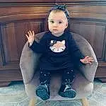 Visage, Head, Bras, Facial Expression, Baby & Toddler Clothing, Sleeve, Dress, Comfort, Happy, Cool, Thigh, Chair, Baby, Jouets, T-shirt, Human Leg, Enfant, Jewellery, Bambin, Personne