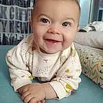 Nez, Joue, Sourire, Peau, Lip, Chin, Coiffure, Facial Expression, Mouth, Baby & Toddler Clothing, Sleeve, Baby, Happy, Iris, Bambin, Baby Laughing, Enfant, Baby Products, Laugh, Baby Safety, Personne, Joy