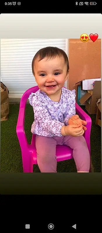 Joue, Sourire, Hand, Bras, Purple, Baby & Toddler Clothing, Sleeve, Happy, Rose, Finger, Bambin, Thumb, Violet, Magenta, Baby, Sock, Fun, Assis, Enfant, Human Leg, Personne, Joy