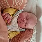 Visage, Nez, Joue, Peau, Head, Chin, Hand, Facial Expression, Comfort, Mouth, Human Body, Textile, Baby, Baby Sleeping, Bambin, Baby & Toddler Clothing, Linens, Bedtime, Close-up, Personne