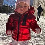 Clothing, Joue, VÃªtements dâ€™extÃ©rieur, Neige, Yeux, Sleeve, Freezing, Baby & Toddler Clothing, Jacket, Bambin, Recreation, Fun, Hiver, Herbe, Arbre, Happy, Hood, Enfant, Baby, People In Nature, Personne, Headwear