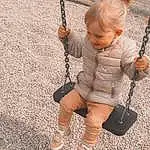 Swing, Bambin, Aire de jeux, Baby, Enfant, Arbre, Recreation, Fun, Herbe, Leisure, Happy, City, Foot, Baby & Toddler Clothing, Outdoor Play Equipment, Pattern, Assis, Human Leg, Play, Jewellery, Personne