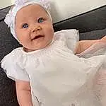 Enfant, Baby, Blanc, Peau, Head, Bambin, Rose, Joue, Baby & Toddler Clothing, Headgear, Baby Products, Dress, Sleeve, Personne