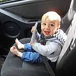Car, Vrouumm, Mode Of Transport, Vehicle Door, Family Car, Steering Part, Vehicle, Car Seat, Driving, Seat Belt, Steering Wheel, Car Seat Cover, City Car, Enfant, Bambin, Auto Part, Personne, Joy