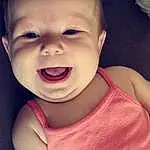 Nez, Joue, Sourire, Peau, Lip, Chin, Mouth, Muscle, Human Body, Neck, Jaw, Sleeve, Happy, Gesture, Baby & Toddler Clothing, Iris, Finger, Rose, Bambin, Cool, Personne