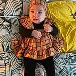 Visage, Peau, Hand, Shoe, Jambe, Fashion, Sleeve, Textile, Dress, Doll, Cool, Faon, Baby & Toddler Clothing, Tartan, Thigh, Jouets, People, Plaid, Baby, Street Fashion, Personne, Headwear