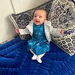 Comfort, Textile, Sleeve, Baby & Toddler Clothing, Couch, Bambin, Baby, Pattern, Linens, Electric Blue, Bedding, Enfant, Assis, Pillow, Sock, Bed Sheet, Throw Pillow, Leisure, Bed, Personne