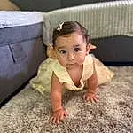 Joue, Peau, Head, Chin, Yeux, Dress, Bois, Comfort, Couch, Baby & Toddler Clothing, Bambin, Flash Photography, Hardwood, Enfant, Herbe, Crawling, Foot, Human Leg, Personne