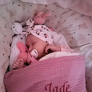 Prénom bébé Jade