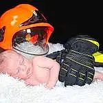 Helmet, Personal Protective Equipment, Enfant, Fun, Headgear, Bambin, Sports Gear, Recreation, Baby